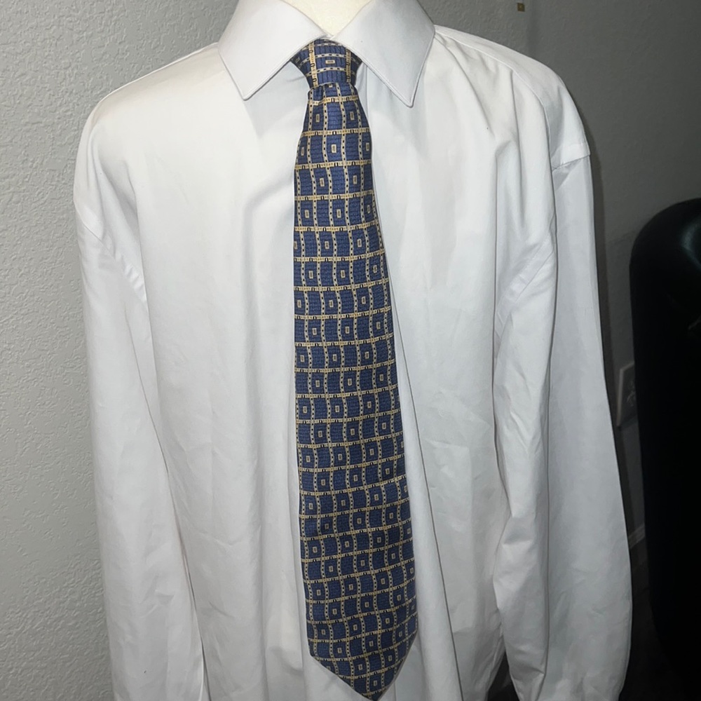 Carlos Devenzia Handmade Silk Tie